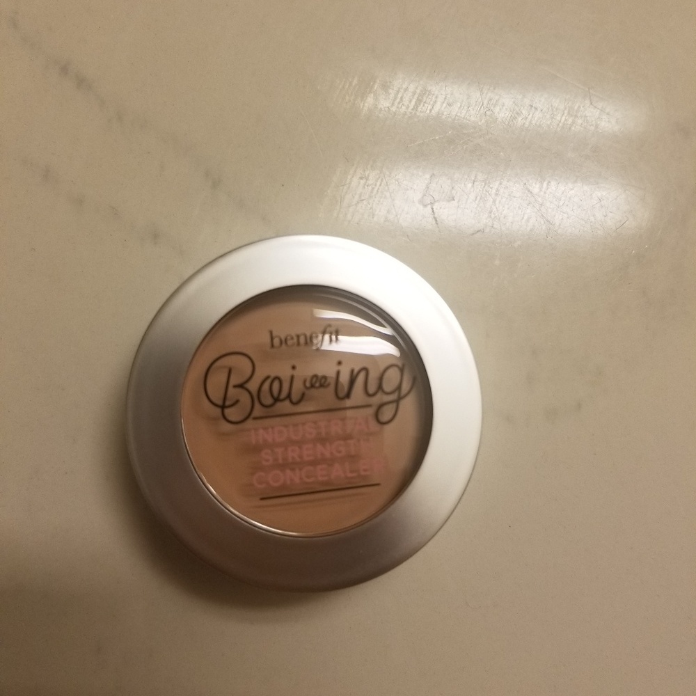 Benefit Boi-ing Industrial Strength Concealer